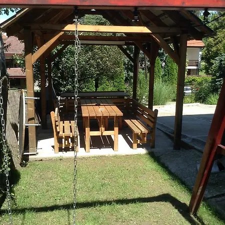 Harsanyi Vendeghaz 3*