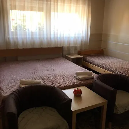 Harsanyi Vendeghaz Мишкольц