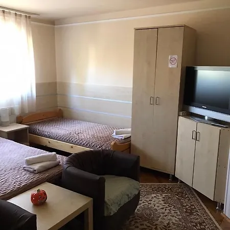 Harsanyi Vendeghaz 3*