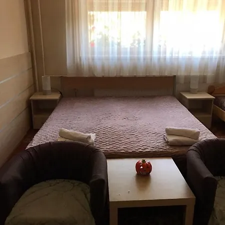 Harsanyi Vendeghaz 3*