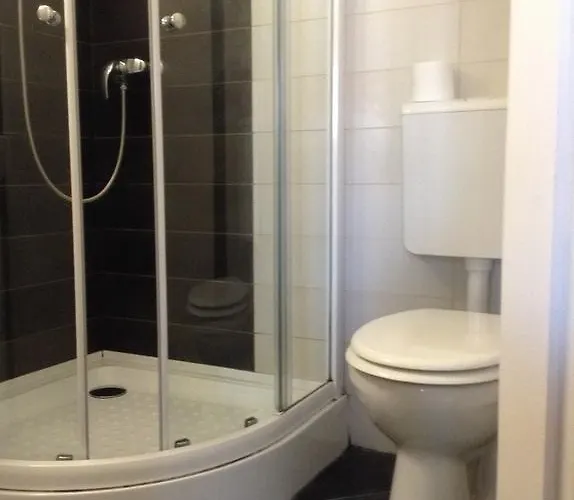 Harsanyi Vendeghaz 3* Miskolc