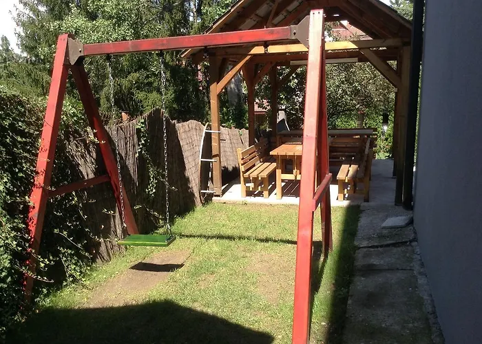 Harsanyi Vendeghaz Konukevi 3*