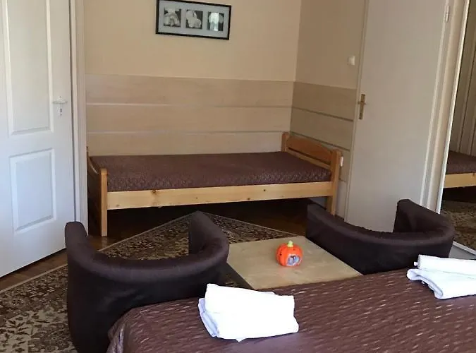 Harsanyi Vendeghaz Konukevi 3*