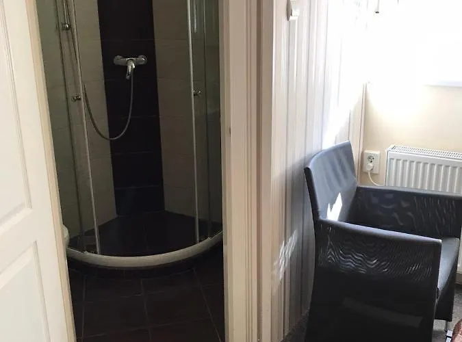 Konukevi Harsanyi Vendeghaz 3*