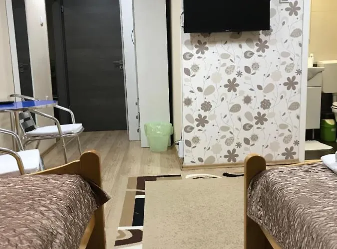 Harsanyi Vendeghaz Konukevi 3*